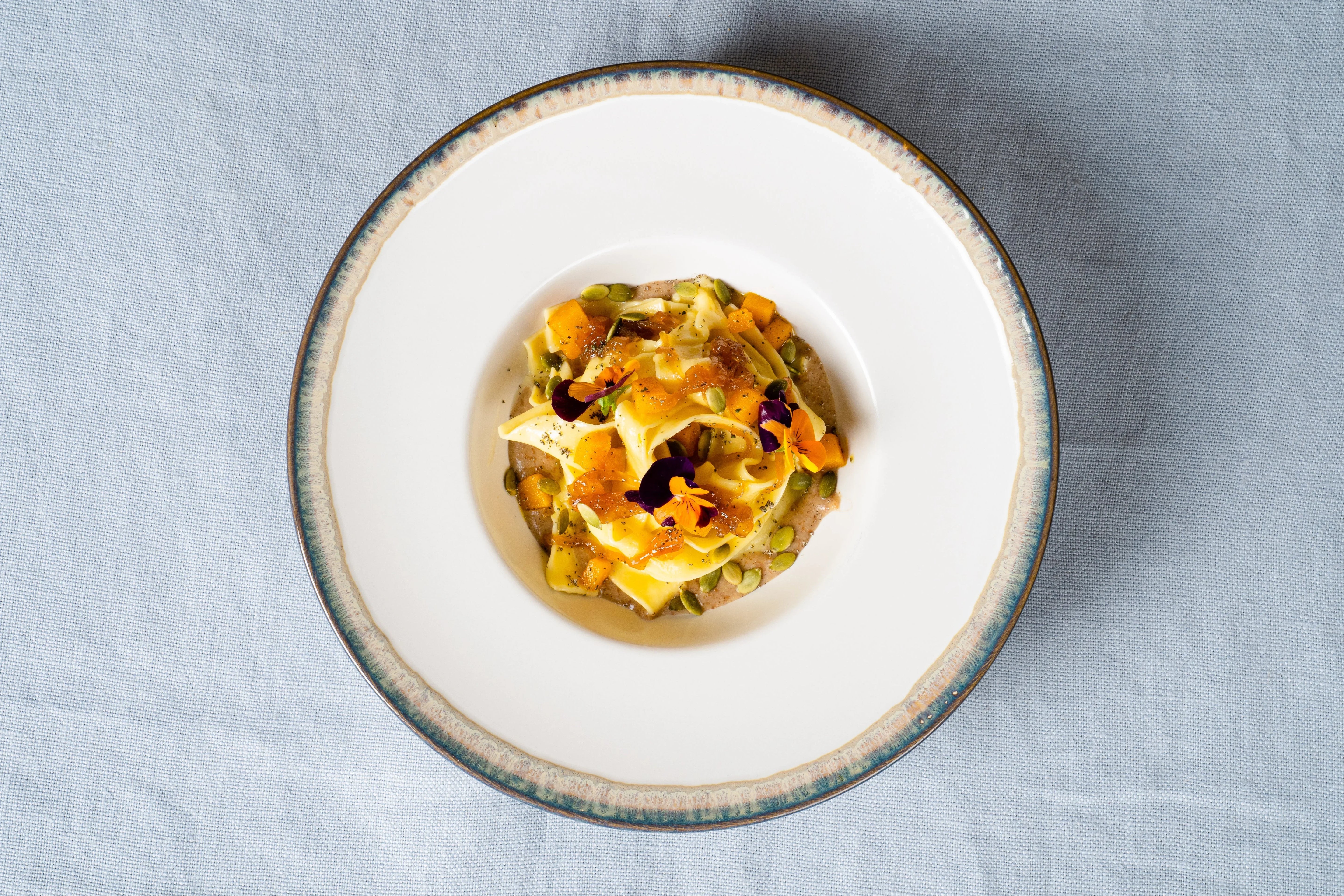 Tagliatella All'Agro Zucca | Ricetta Gourmet con Cipolla Caramellata e Crema di Pane - Matt. Nutre il tuo benessere