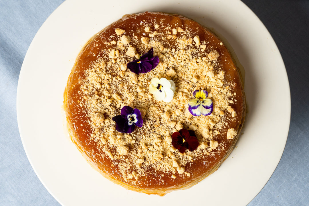 Tarte Tatin con Mele Caramellate e Crumble